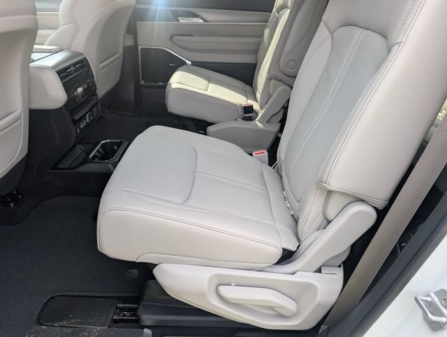 New 2026 Jeep Grand Wagoneer Limited w/ Premium Group II AWD/4WD image 25