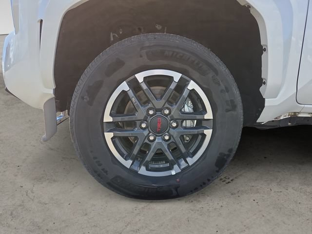 Used 2025 Toyota Tacoma TRD Sport w/ TRD Sport Upgrade Package AWD/4WD image 14
