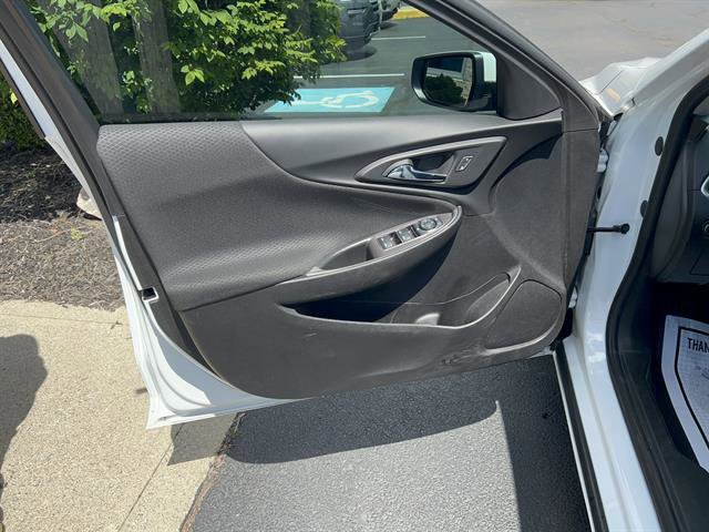 Used 2022 Chevrolet Malibu LT FWD image 9
