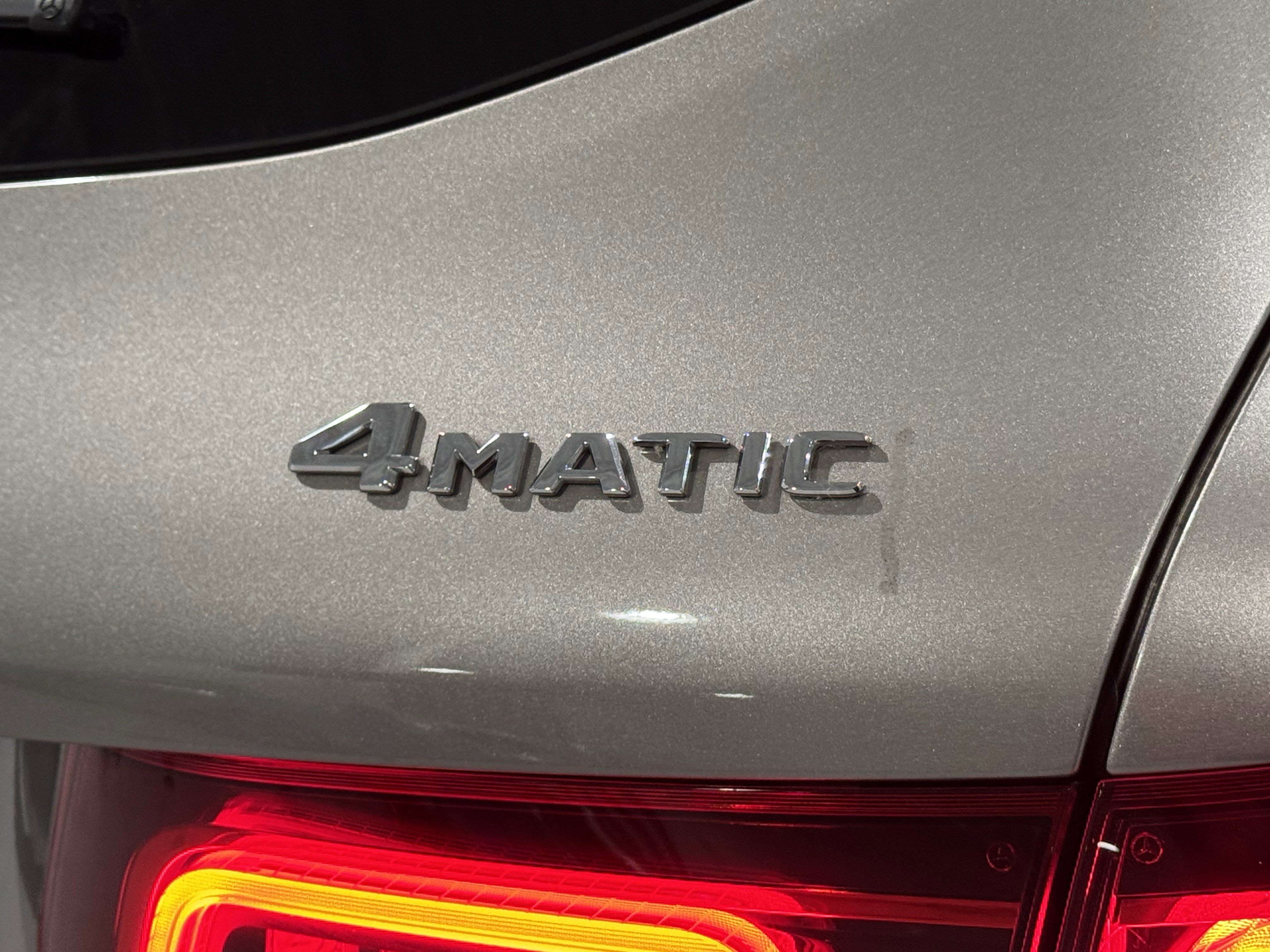 Used 2021 Mercedes-Benz GLC 300 4MATIC w/ Premium Package image 45