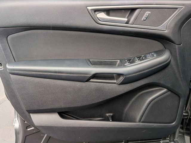 Used 2019 Ford Edge SE FWD image 10