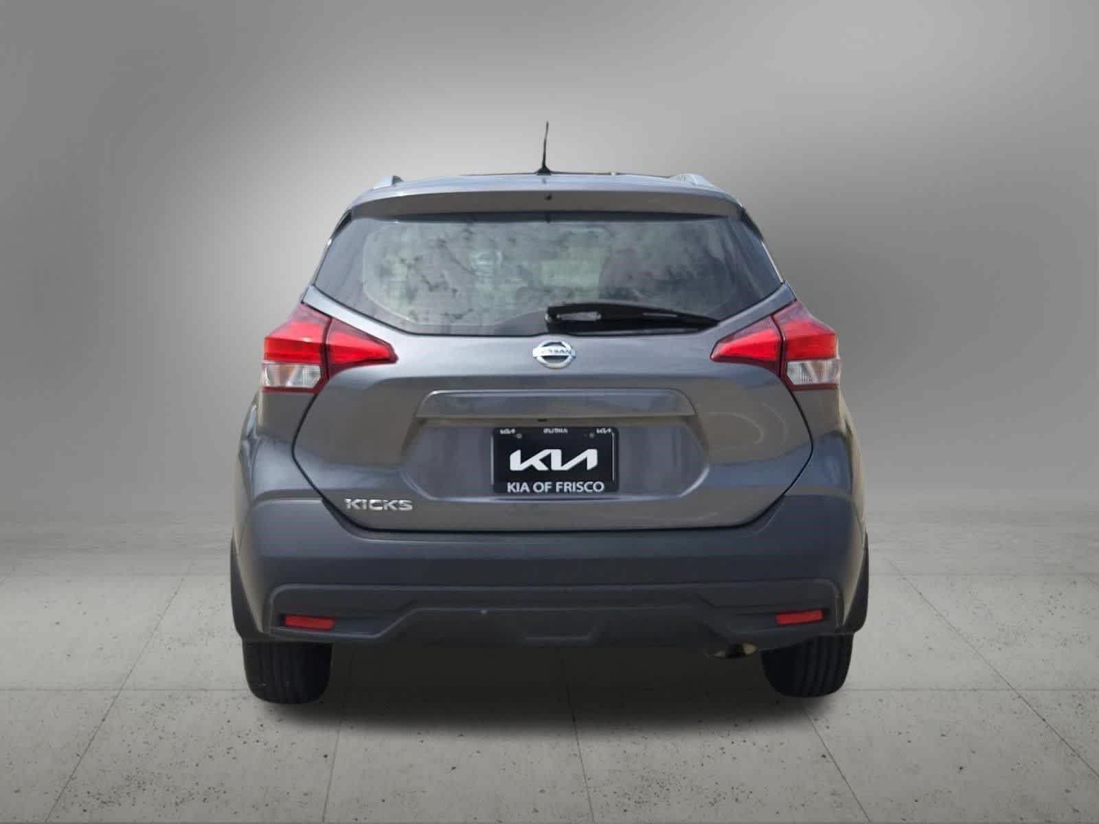 Used 2019 Nissan Kicks S FWD image 5