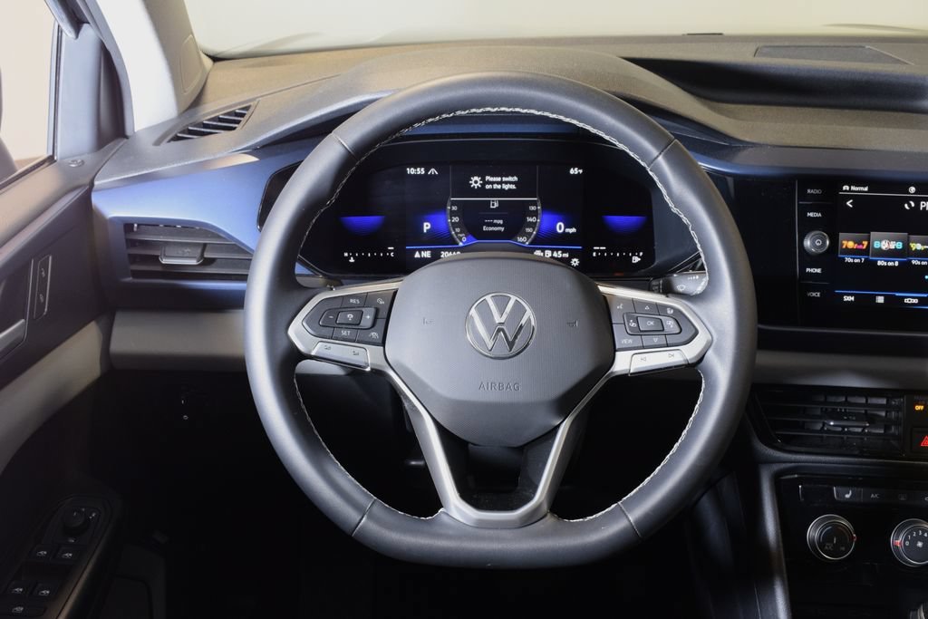 Used 2023 Volkswagen Taos SE w/ Panoramic Sunroof Package AWD/4WD image 13
