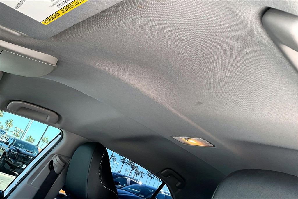 Used 2023 Toyota Camry SE image 12