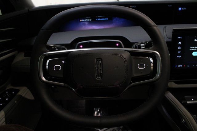 New 2026 Lincoln Nautilus Reserve AWD/4WD image 40