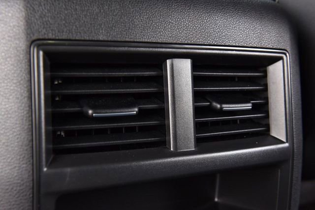 Certified 2023 Volkswagen Atlas Cross Sport SE w/ Panoramic Sunroof Package image 23