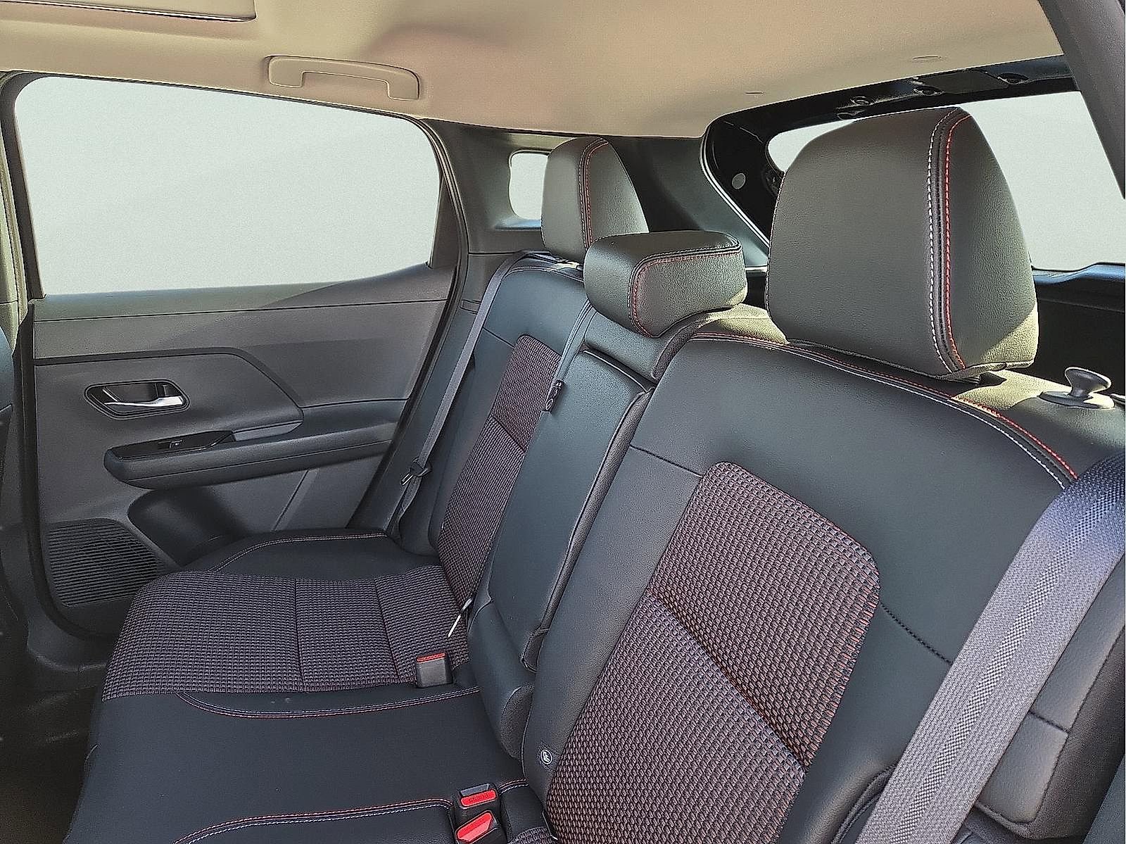 New 2026 Nissan Kicks SR w/ SR Premium Package image 9