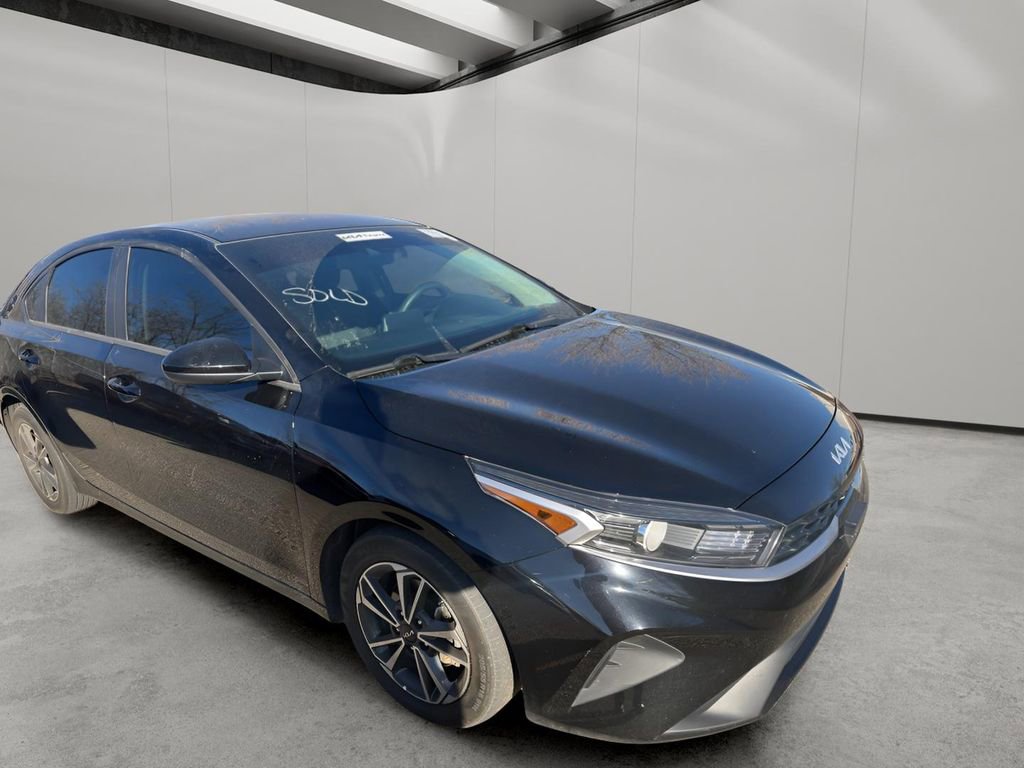 Used 2024 Kia Forte LXS FWD image 17