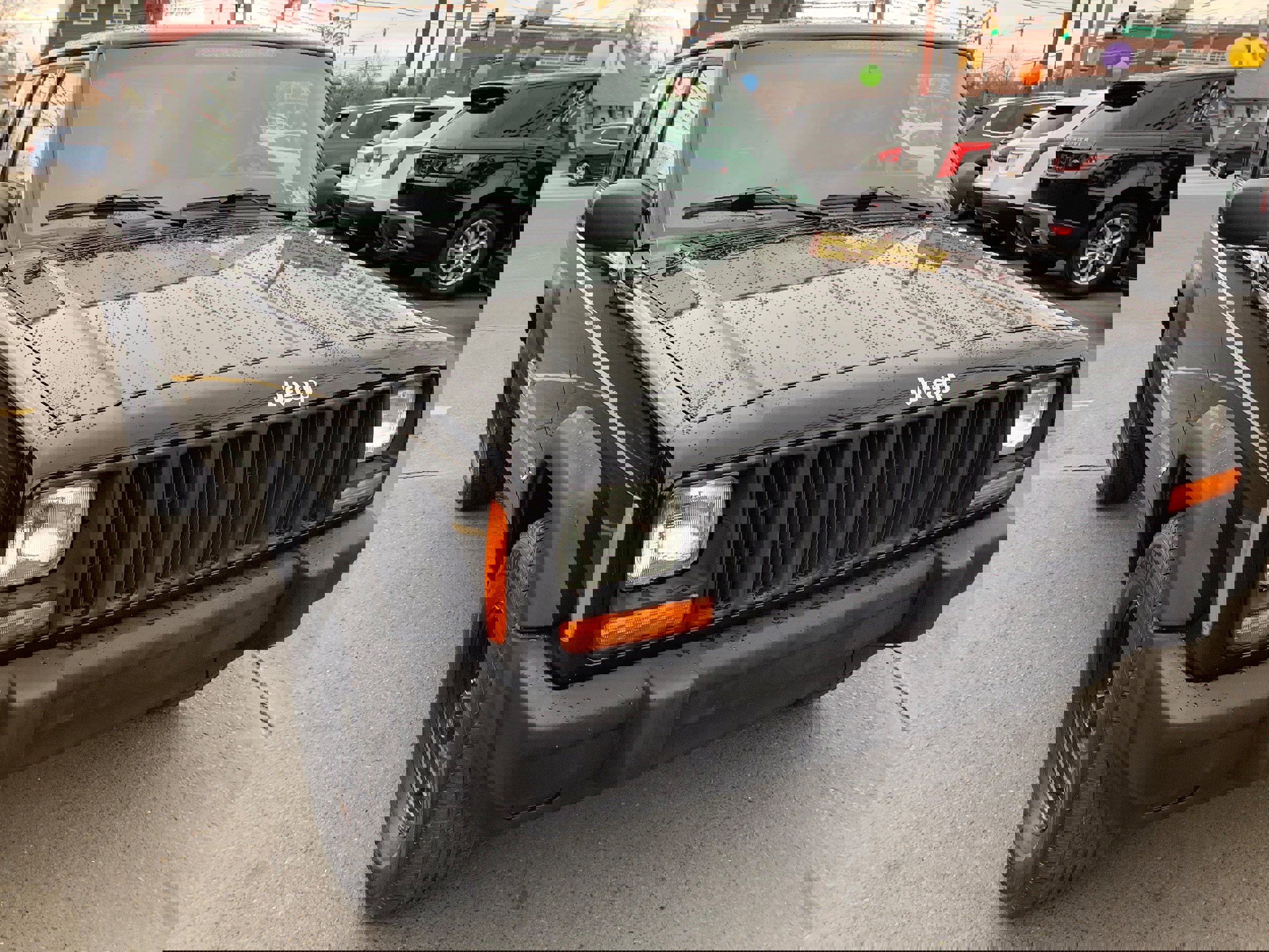 Used 2000 Jeep Cherokee SE image 2