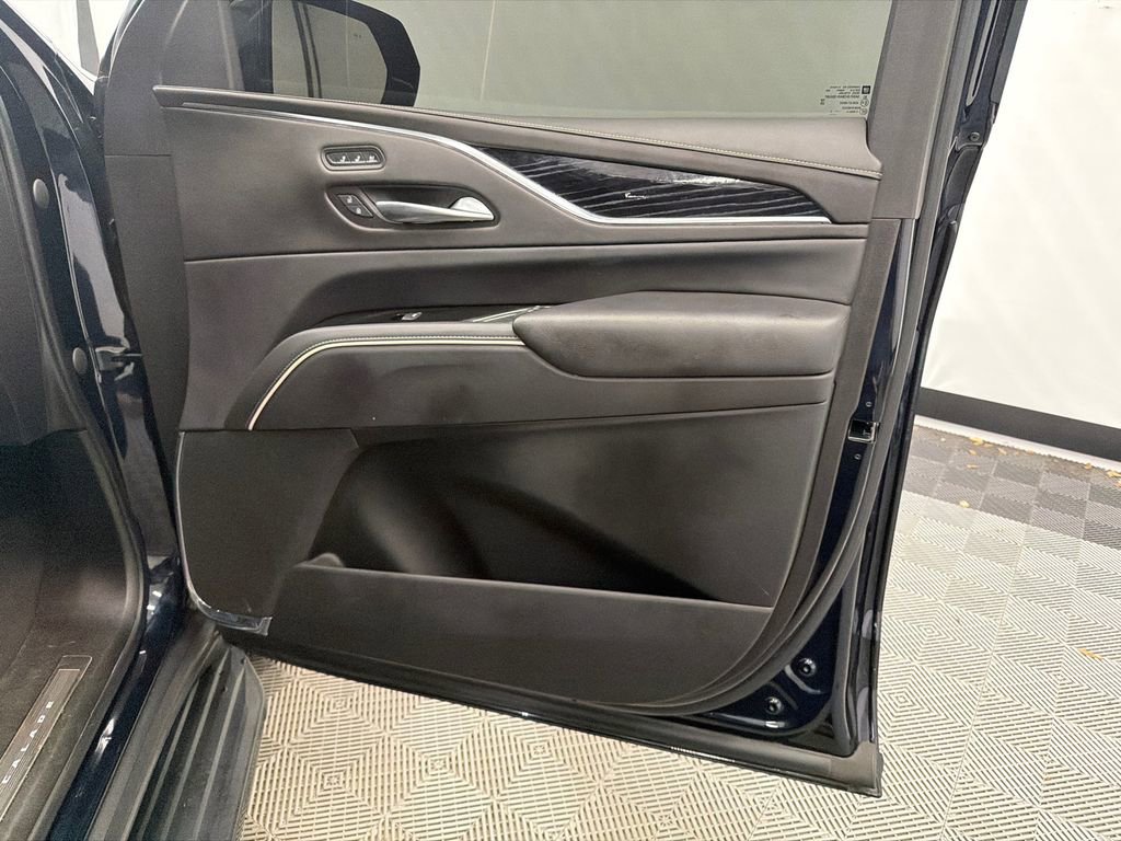 Used 2021 Cadillac Escalade Sport w/ Driver Assist Tech Package image 15