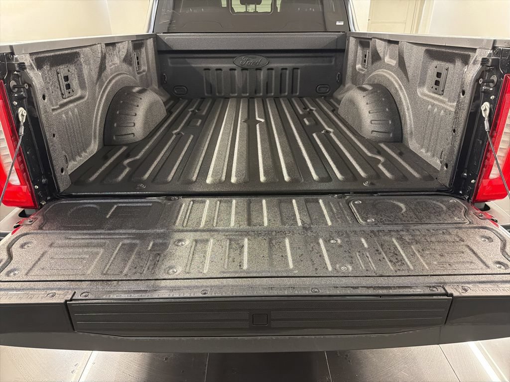 New 2026 Ford F250 Lariat w/ Black Appearance Package AWD/4WD image 40