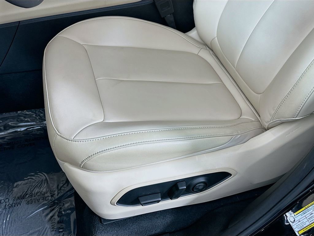 Certified 2025 Jeep Grand Cherokee Limited image 30