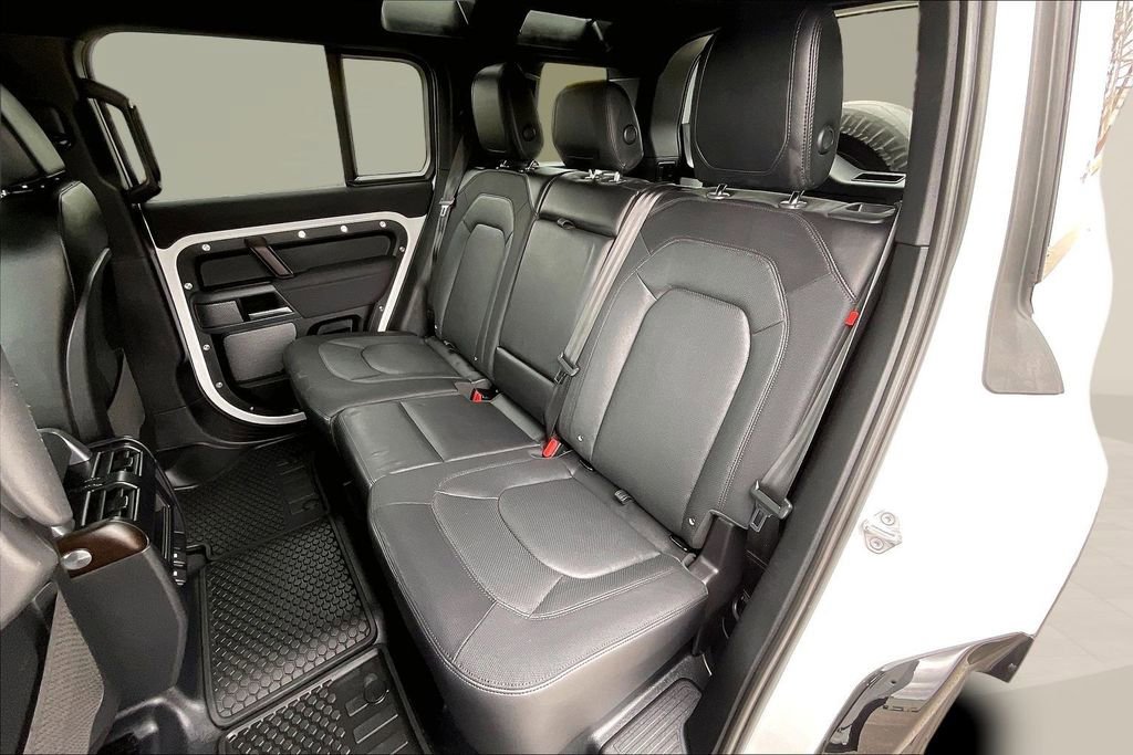 Used 2023 Land Rover Defender 110 X-Dynamic SE image 25
