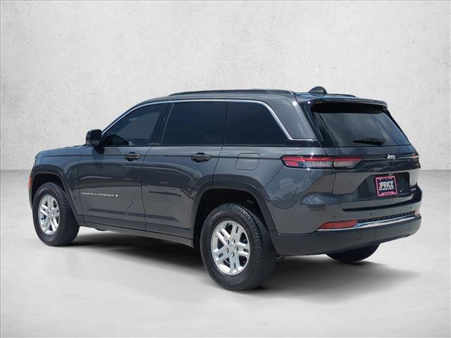 Used 2025 Jeep Grand Cherokee Laredo w/ Luxury Tech Group I RWD image 8