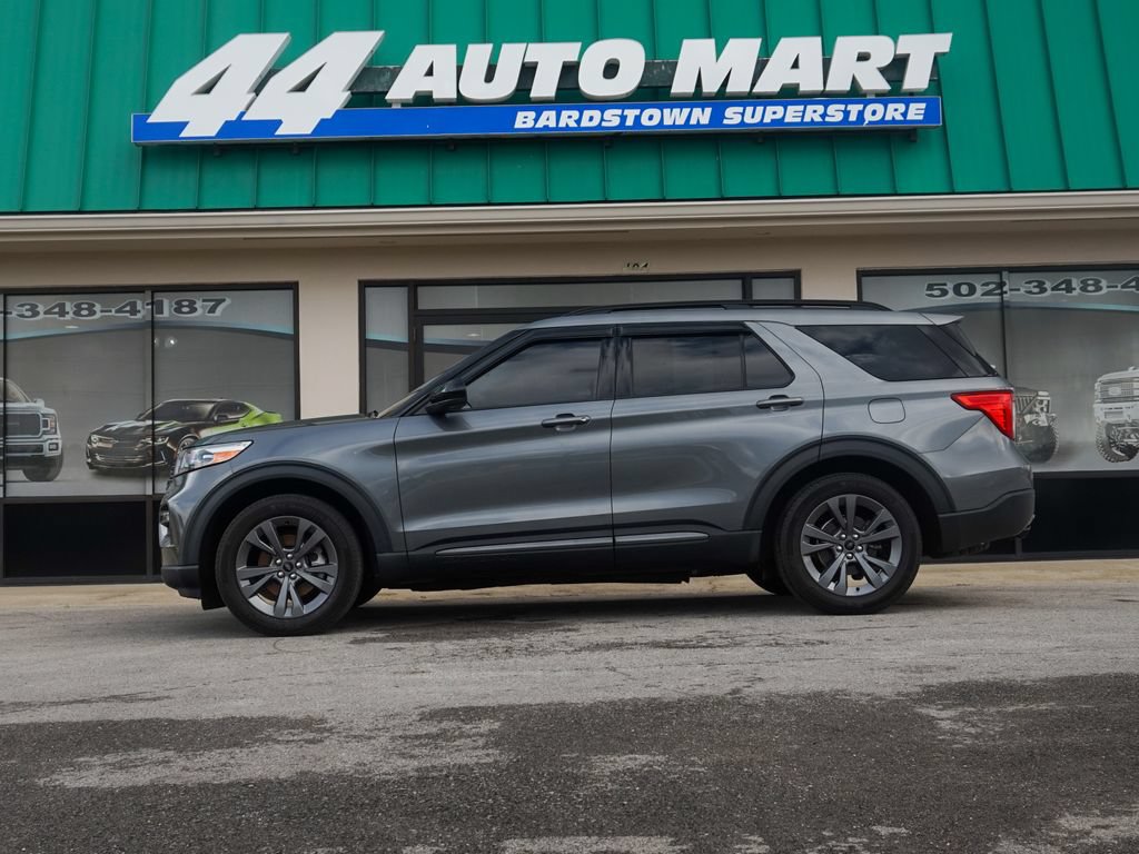 Used 2022 Ford Explorer XLT w/ Equipment Group 202A AWD/4WD image 5