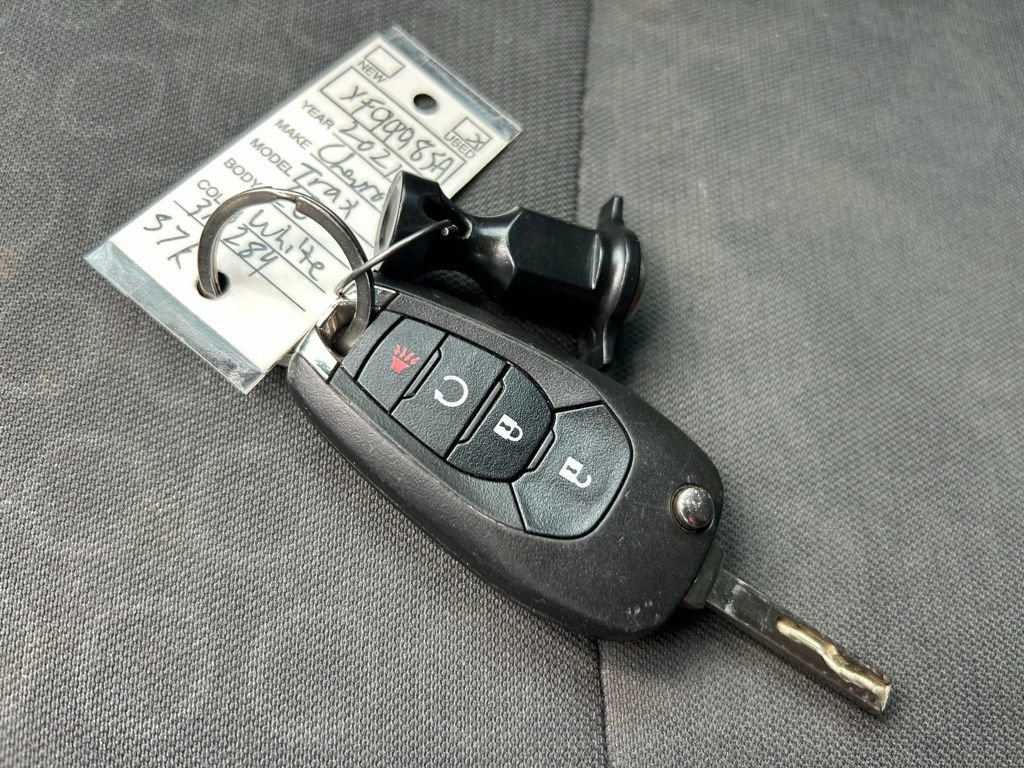 Used 2021 Chevrolet Trax LS w/ Tint and Cruise Package FWD image 18