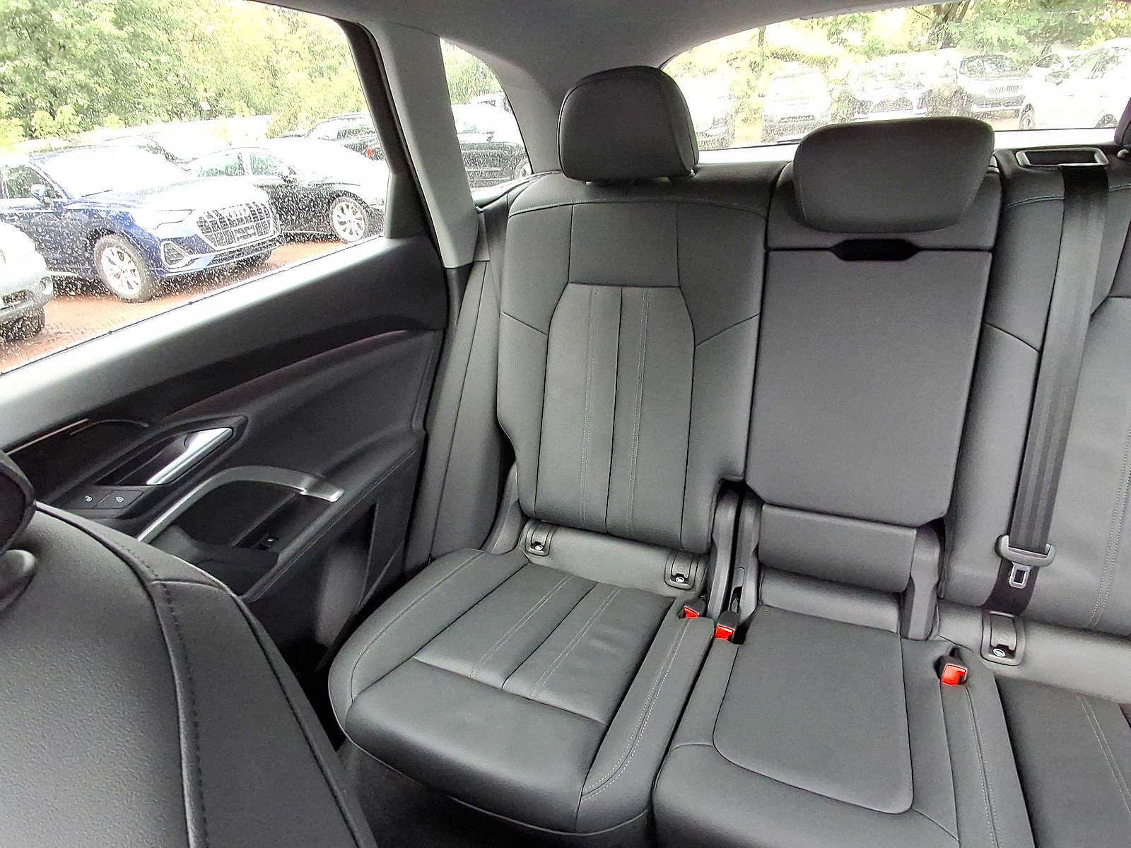 Used 2025 Audi Q5 Premium w/ Convenience Package AWD/4WD image 12
