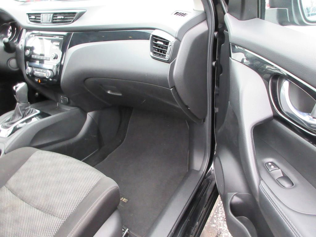 Used 2017 Nissan Rogue Sport SV AWD/4WD image 20
