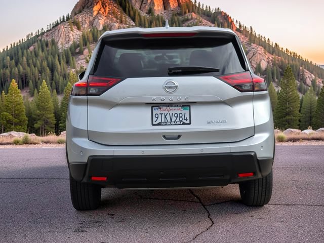 Used 2024 Nissan Rogue SV AWD/4WD image 6