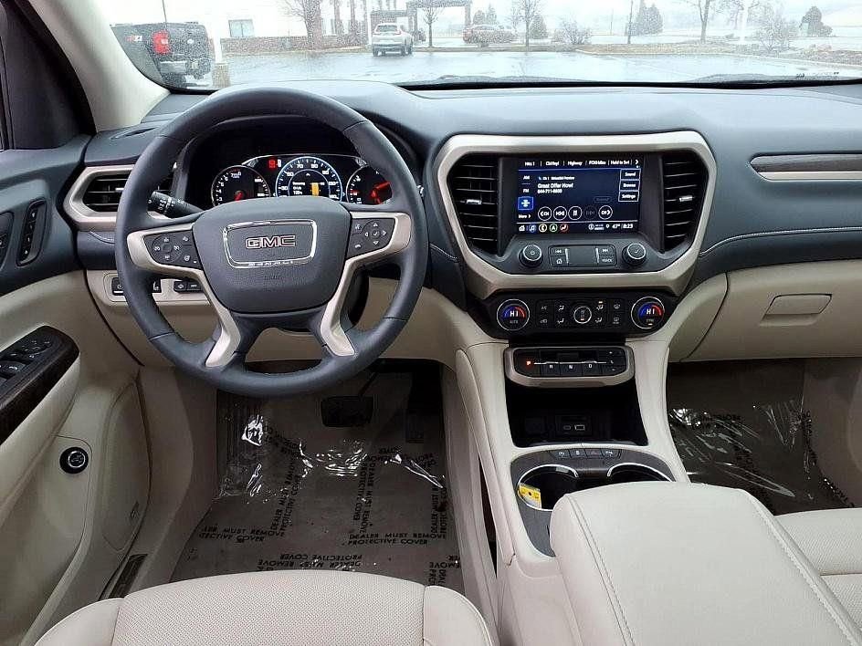 Used 2023 GMC Acadia Denali w/ Denali Ultimate Package AWD/4WD image 25