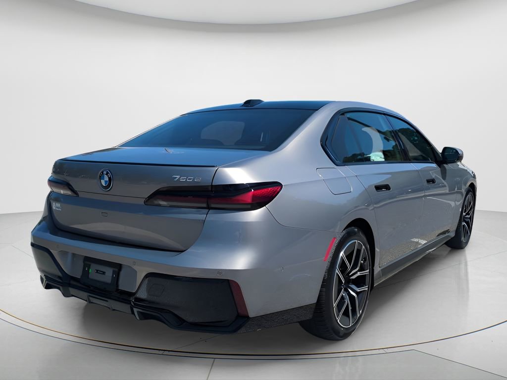 New 2026 BMW 750e xDrive AWD/4WD image 5