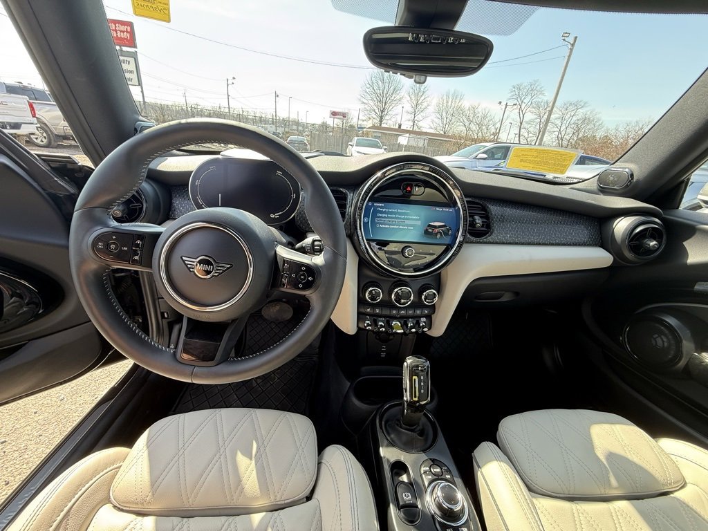Used 2022 MINI Cooper SE image 16