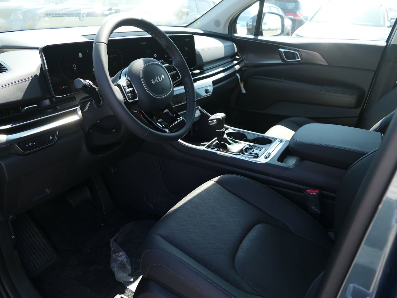 New 2026 Kia Carnival SX w/ SX Dark Edition Package image 11