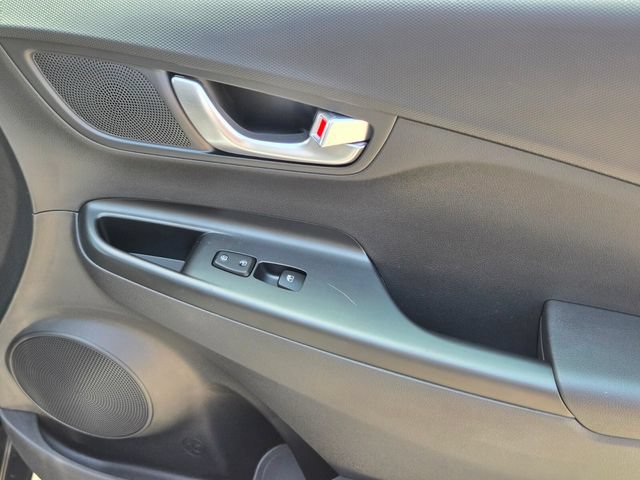 Used 2023 Hyundai Kona SE FWD image 22