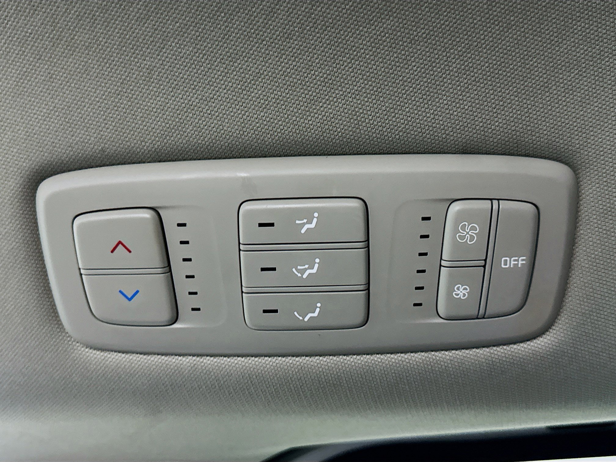 Used 2024 Kia Carnival LX image 25