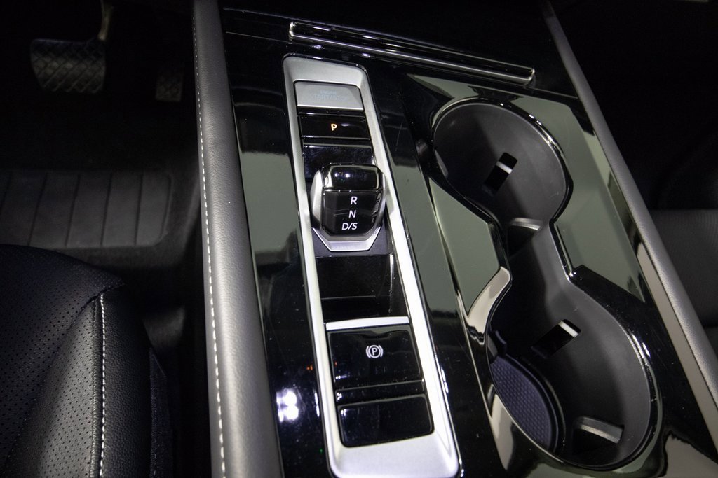 Used 2025 Volkswagen Atlas SE image 22