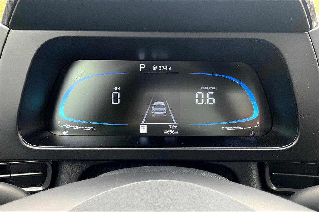 Certified 2025 Hyundai Elantra Sport image 20