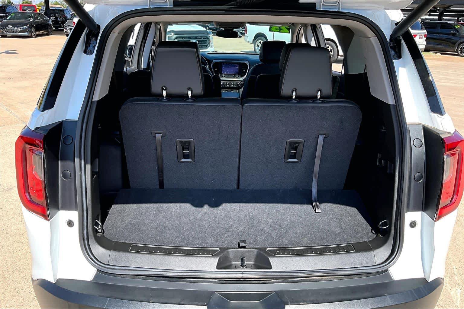 Used 2023 GMC Acadia AT4 w/ Technology Package AWD/4WD image 31