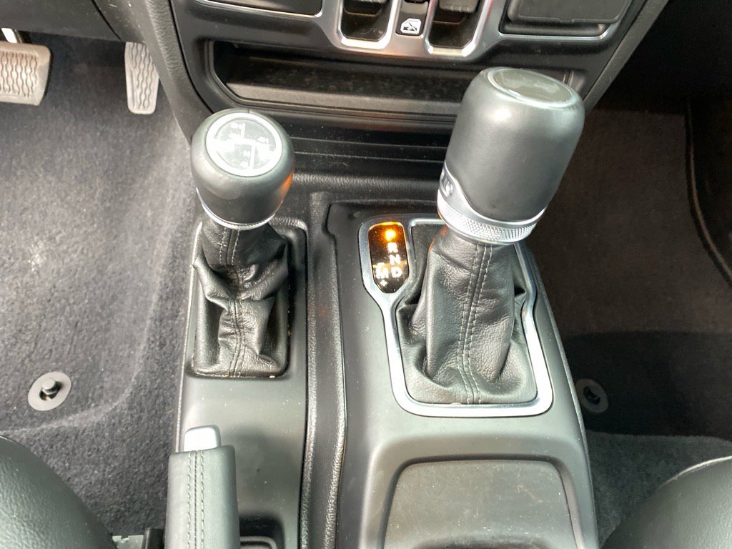 Used 2023 Jeep Wrangler Unlimited Sahara image 12