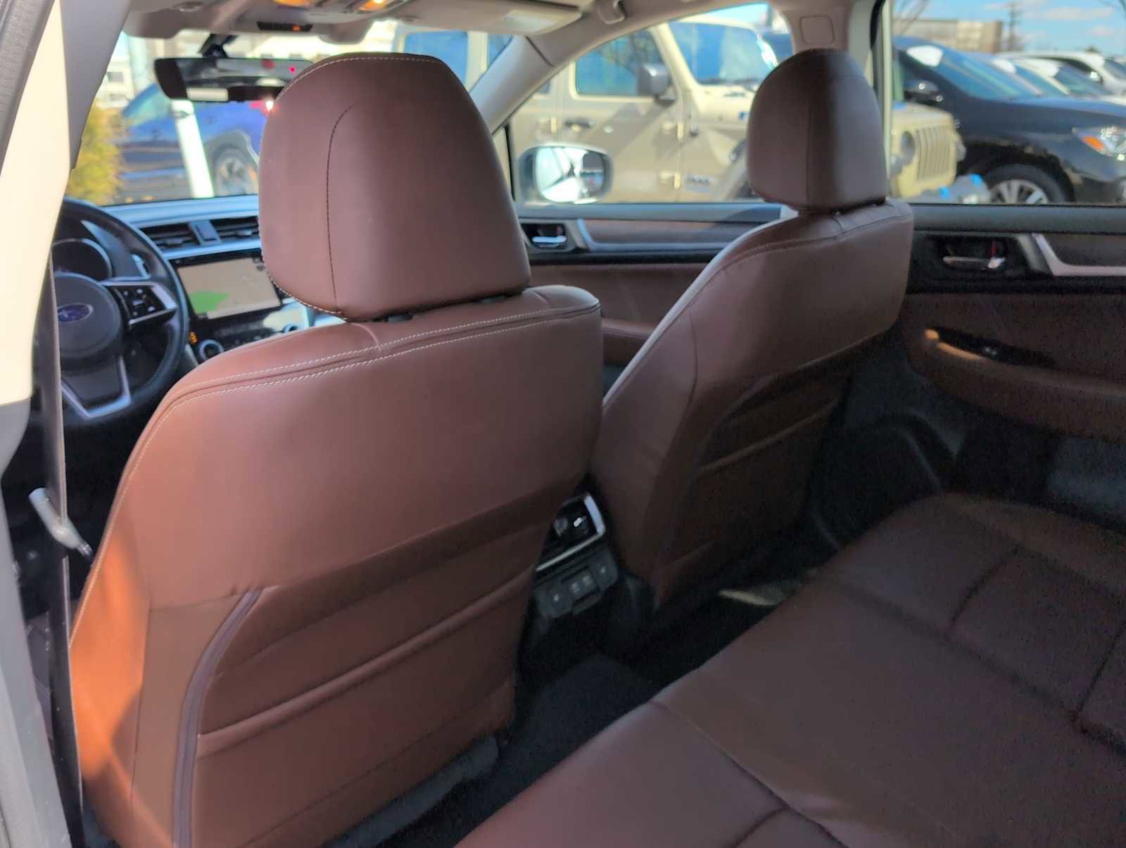Used 2019 Subaru Outback 3.6R Touring image 18