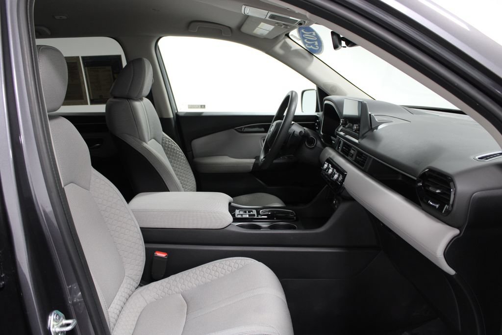 Used 2023 Honda Pilot LX image 26