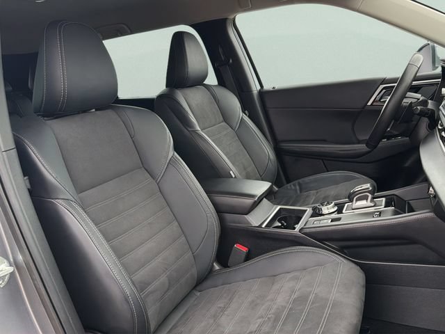 Used 2023 Mitsubishi Outlander SE AWD/4WD image 20