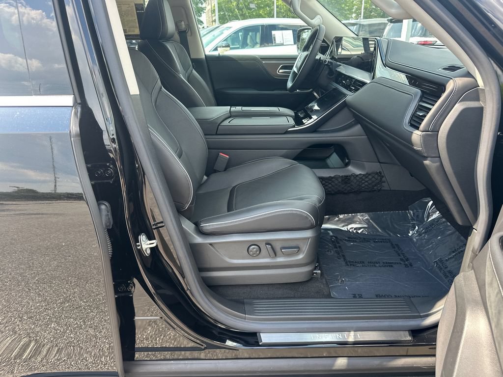 Used 2025 INFINITI QX80 Luxe w/ Cargo Package AWD/4WD image 11