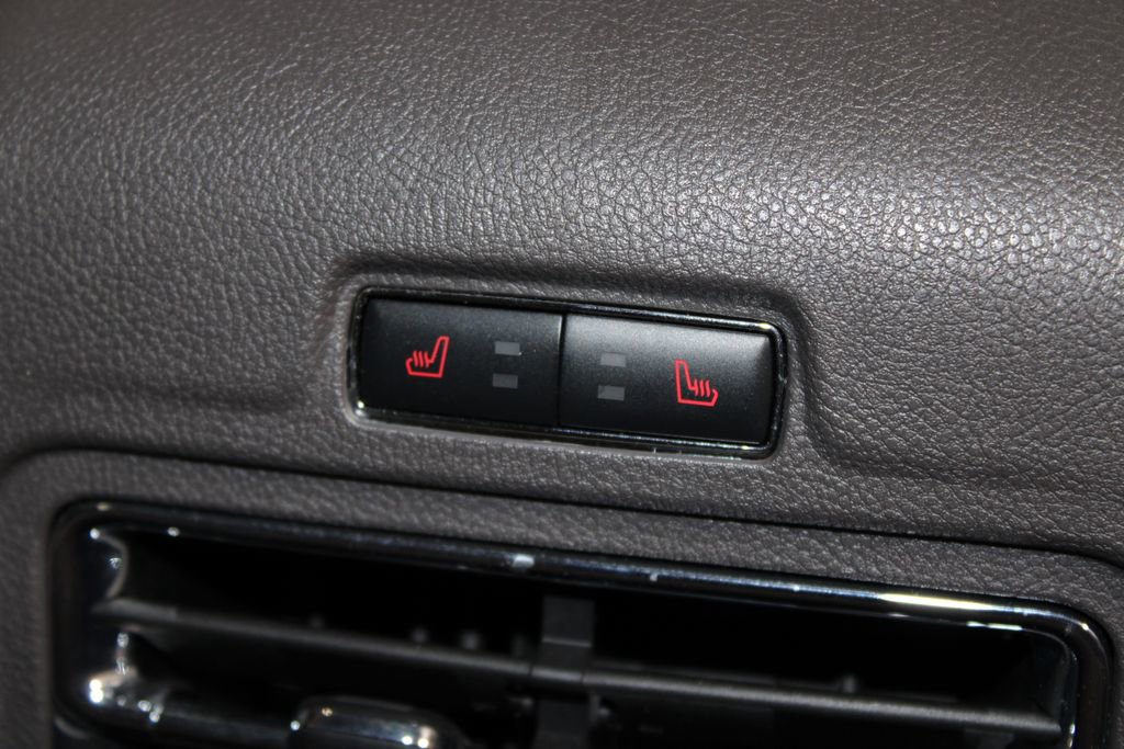 Used 2022 Lincoln Corsair AWD w/ Equipment Group 101A image 34