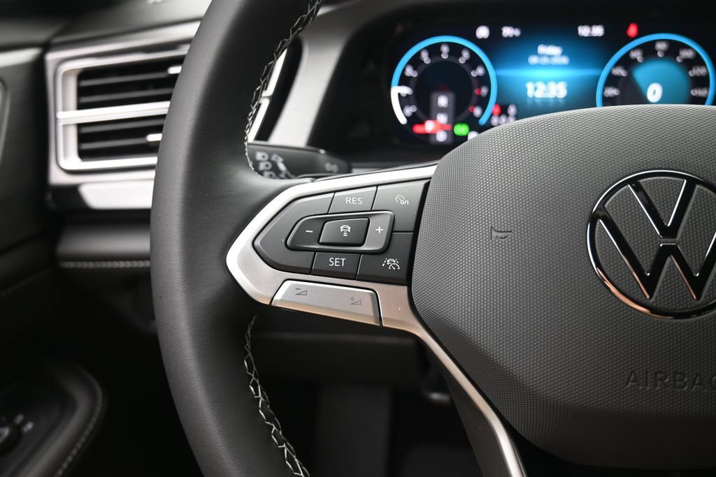 New 2026 Volkswagen Atlas Cross Sport SE FWD image 14