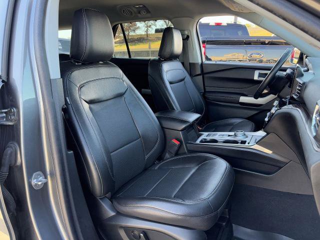 Certified 2022 Ford Explorer Limited w/ Equipment Group 301A RWD image 31