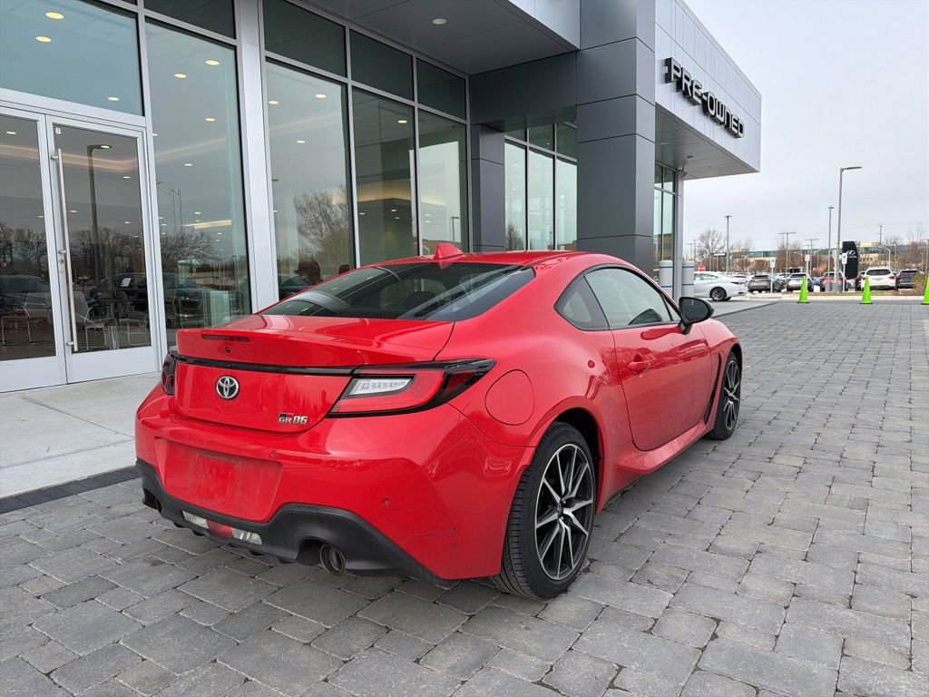 Used 2022 Toyota GR86 image 5
