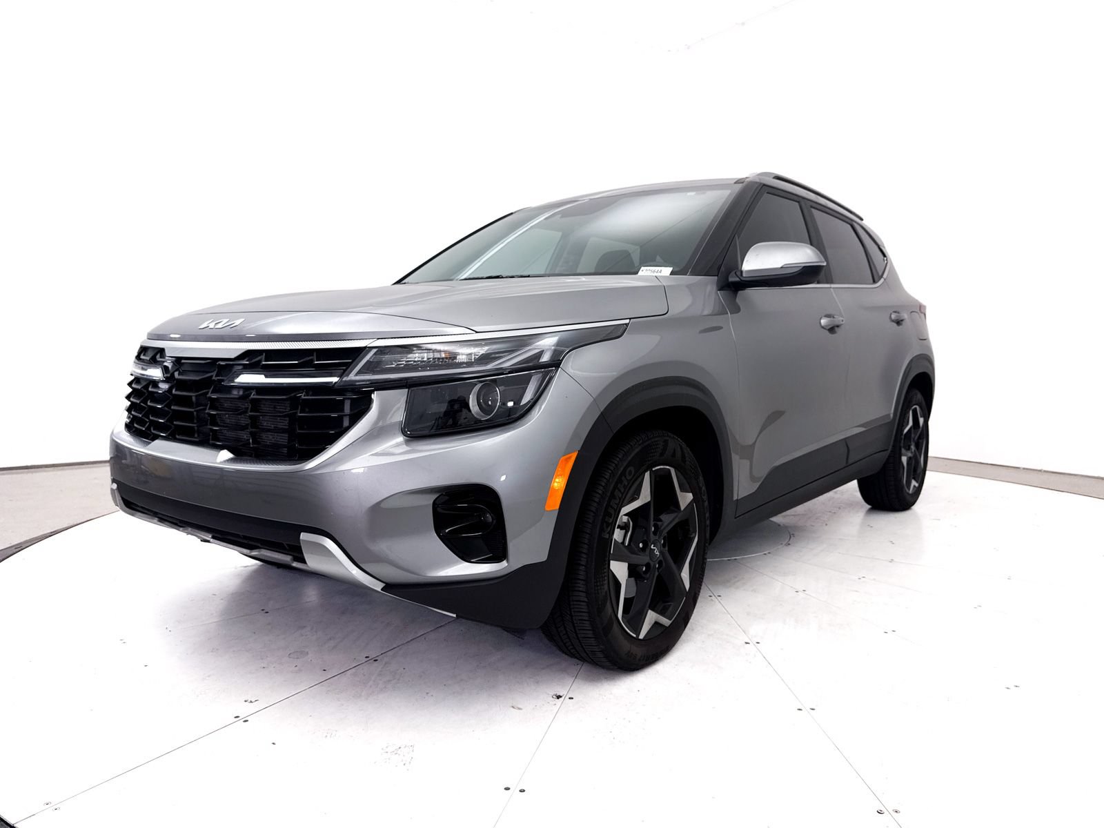 Certified 2024 Kia Seltos EX FWD image 13