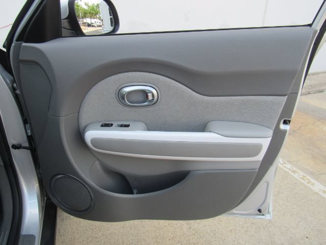 Used 2017 Kia Soul EV-e FWD image 16