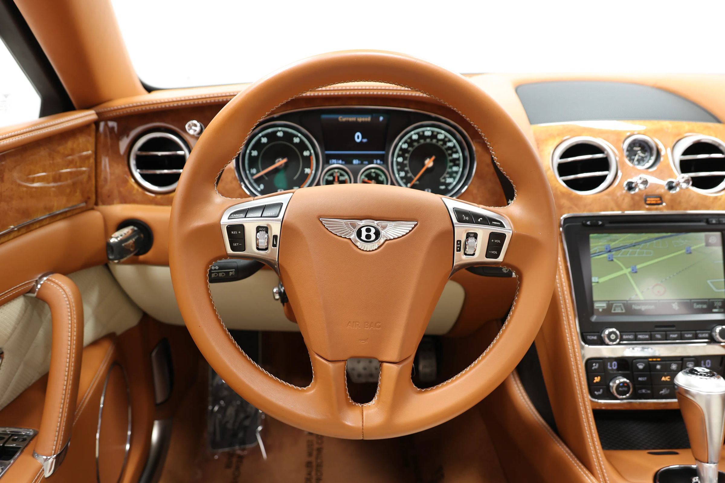 Used 2018 Bentley Flying Spur V8 AWD/4WD image 26