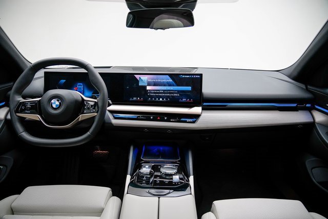 Used 2024 BMW 530i xDrive w/ Executive Package image 26