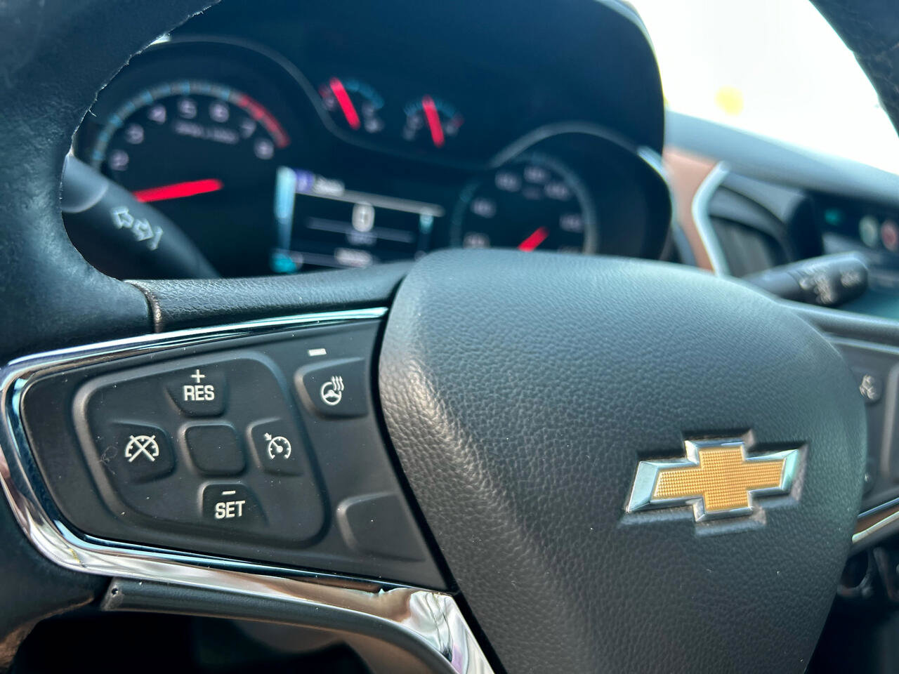 Used 2017 Chevrolet Cruze Premier image 19