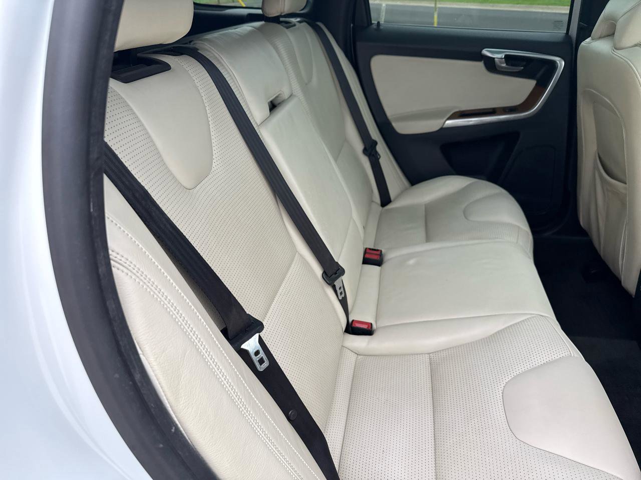 Used 2015 Volvo XC60 T6 Platinum w/ Inscription Package AWD/4WD image 47