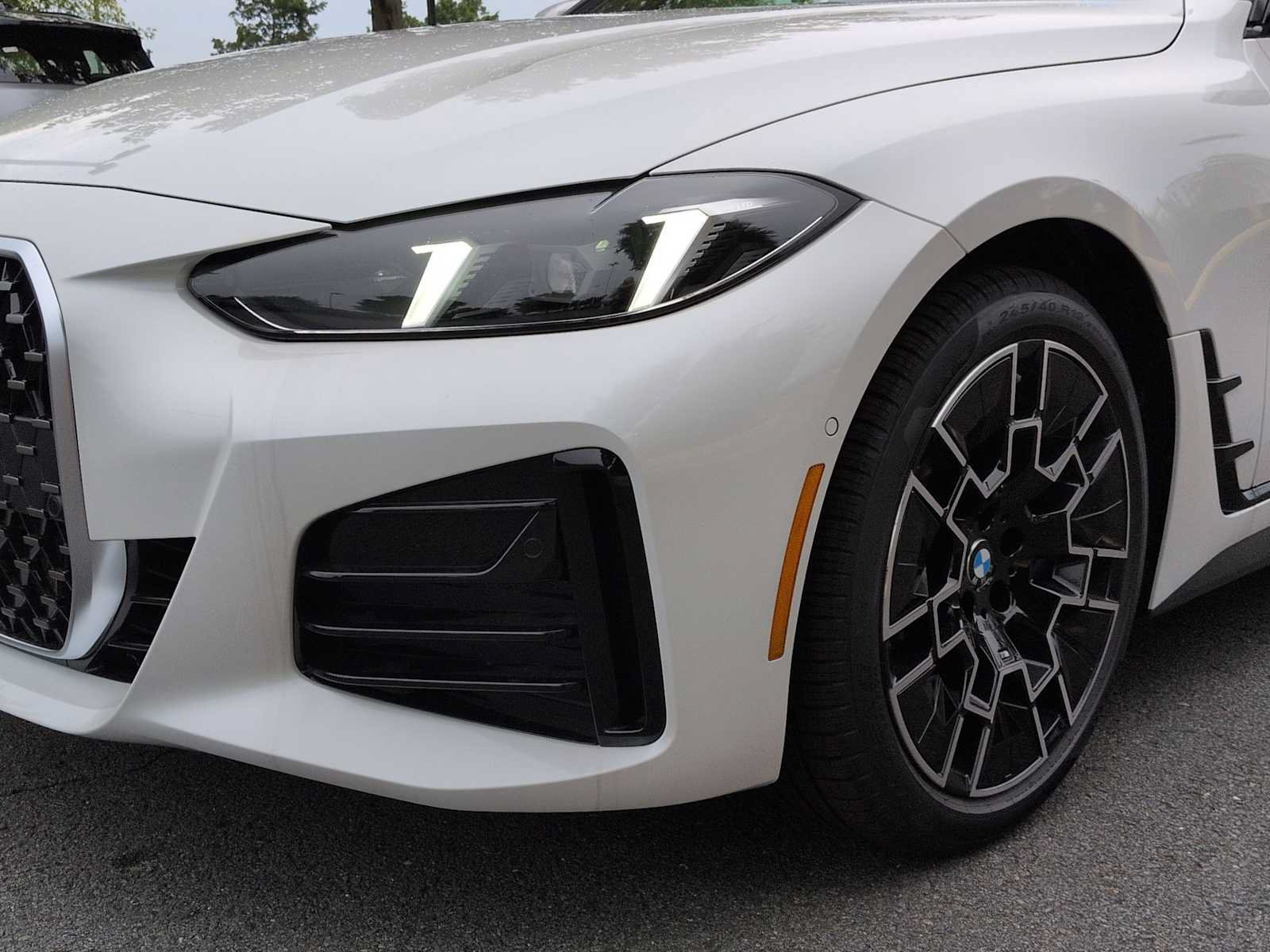 New 2026 BMW 430i xDrive w/ M Sport Package AWD/4WD image 11
