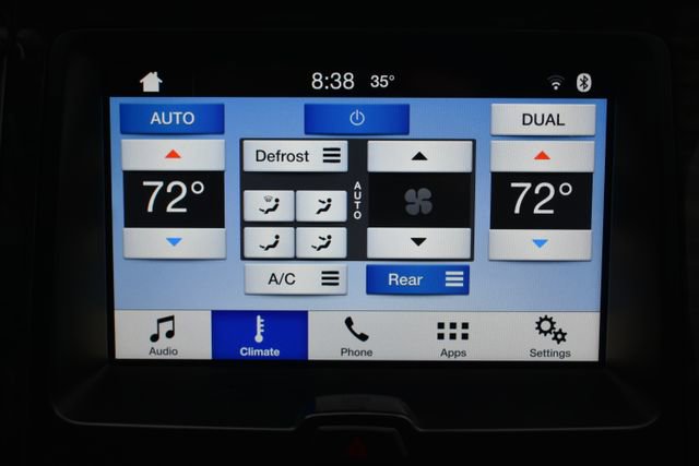 Used 2016 Ford Expedition Limited image 30