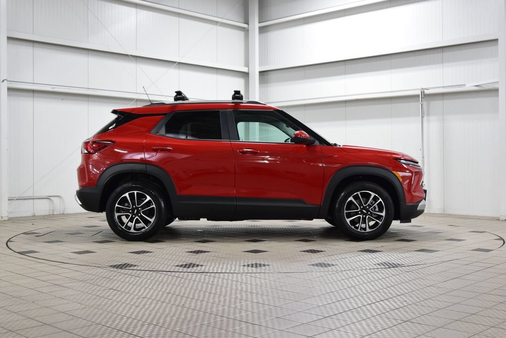 New 2026 Chevrolet TrailBlazer LT w/ Convenience Package FWD image 9